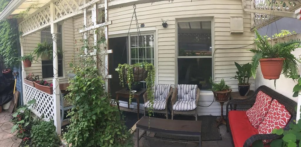 Toronto Garden Inn 3*,