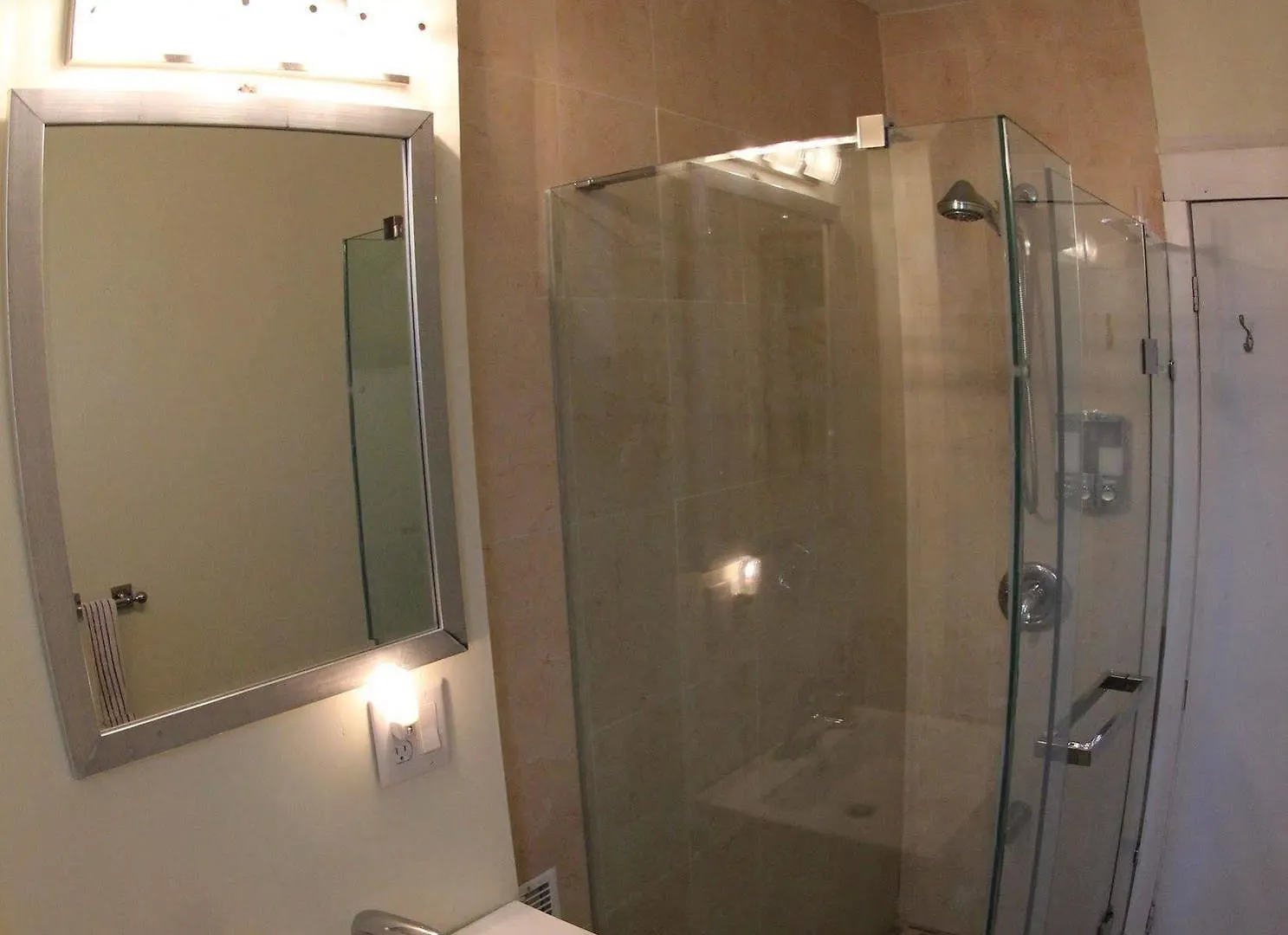 Toronto Garden Inn Bed & Breakfast