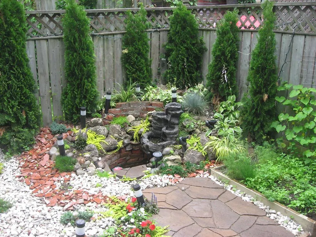 Toronto Garden Inn
